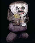 Якобы этнографическая деревянная скульптура из коллекции Chapman - в руках идола макдональдсовские пакетики - образец истинного искусства по мнению Чарльза Саатчи.